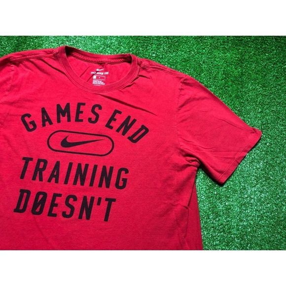 Nike Men's Graphic Quote Short Sleeve Tee Size Medium Red - Picture 1 of 7